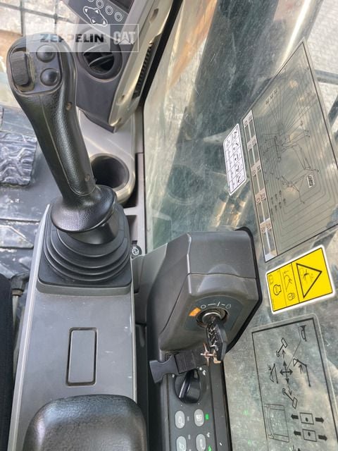 2019 Caterpillar 352F Crawler Excavator