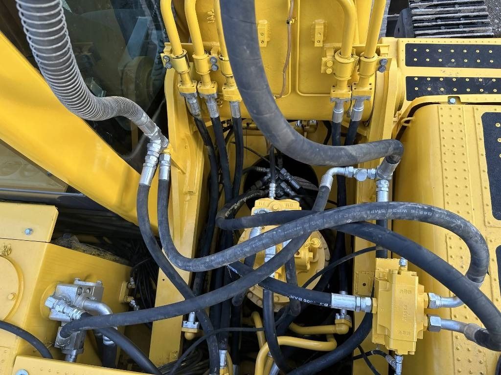 2023 Komatsu PC400-7 Crawler Excavator