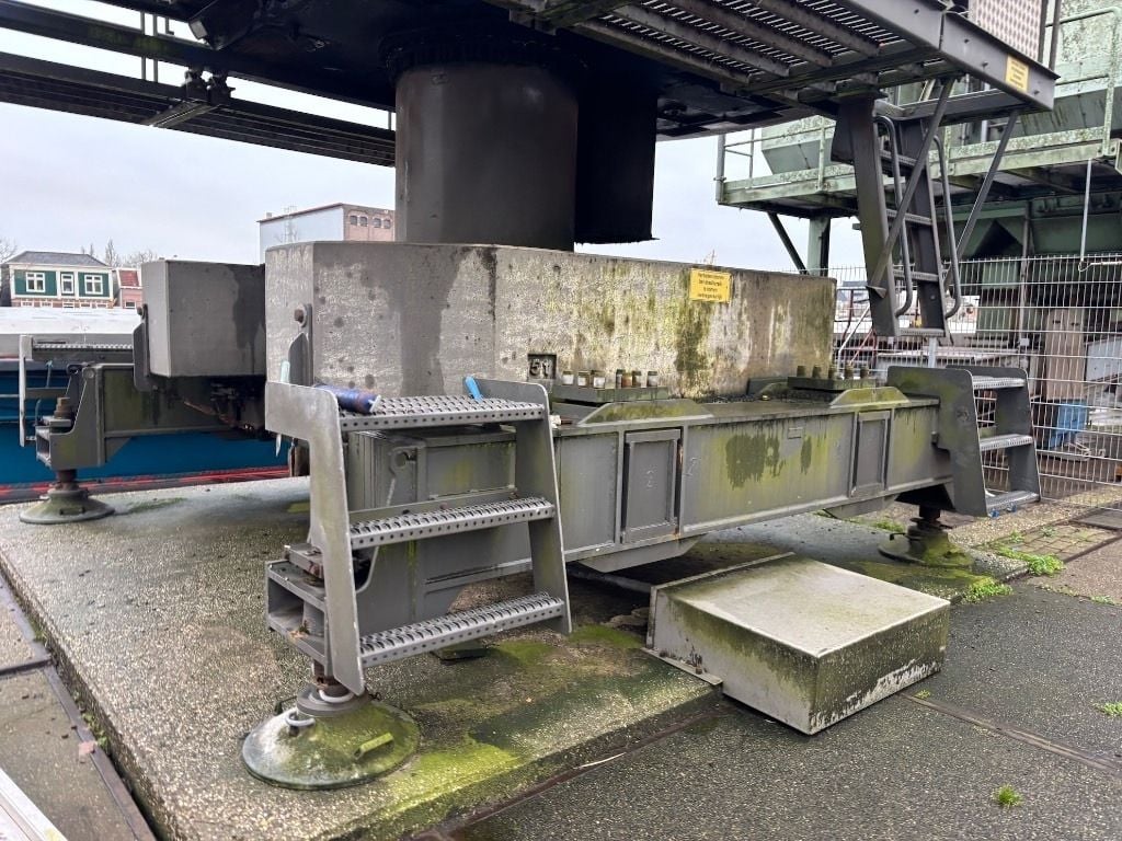 2005 Sennebogen 830A E Material Handler