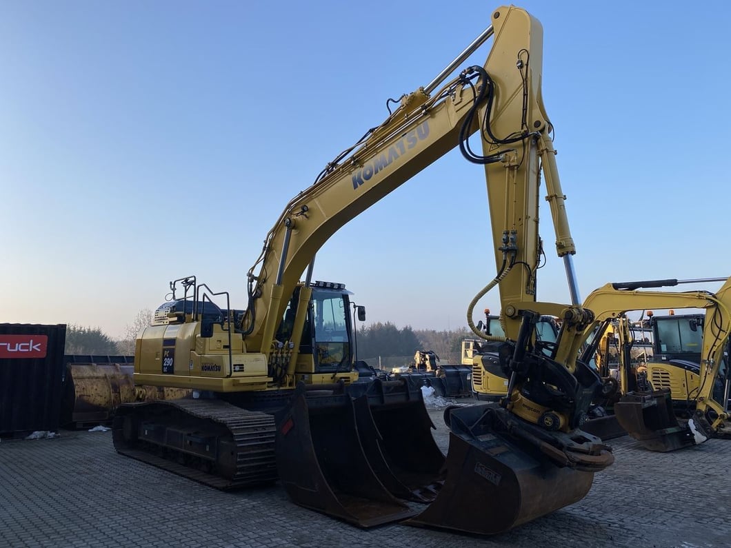 2021 Komatsu PC290LC-11 Crawler Excavator