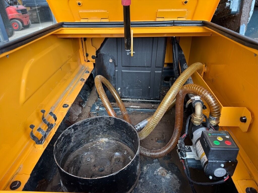 2019 Hyundai HX220L Crawler Excavator