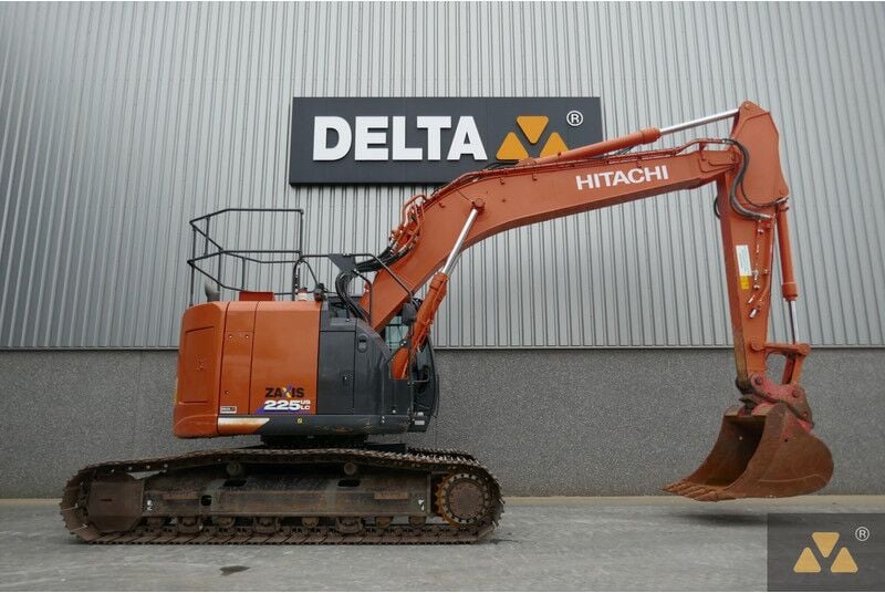 2021 Hitachi ZX225USLC-6 Crawler Excavator