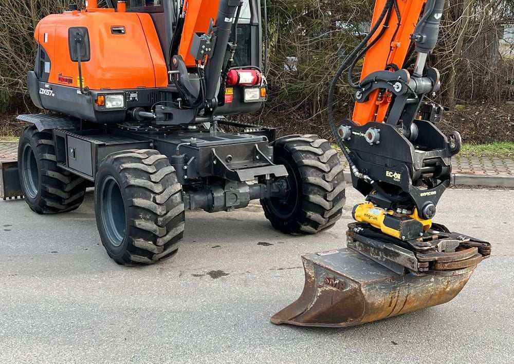 2017 Doosan DX57W Wheel Excavator