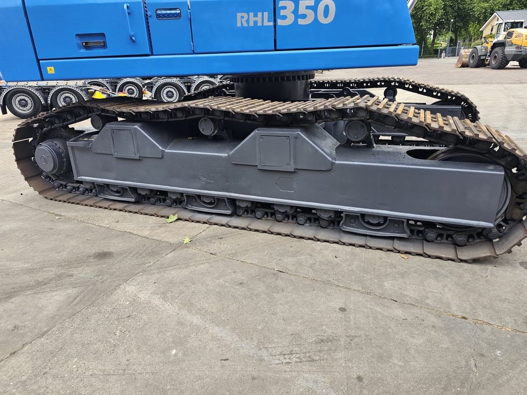 2003 Fuchs RHL 350 Material Handler