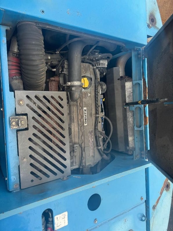 2011 Fuchs MHL335 Material Handler