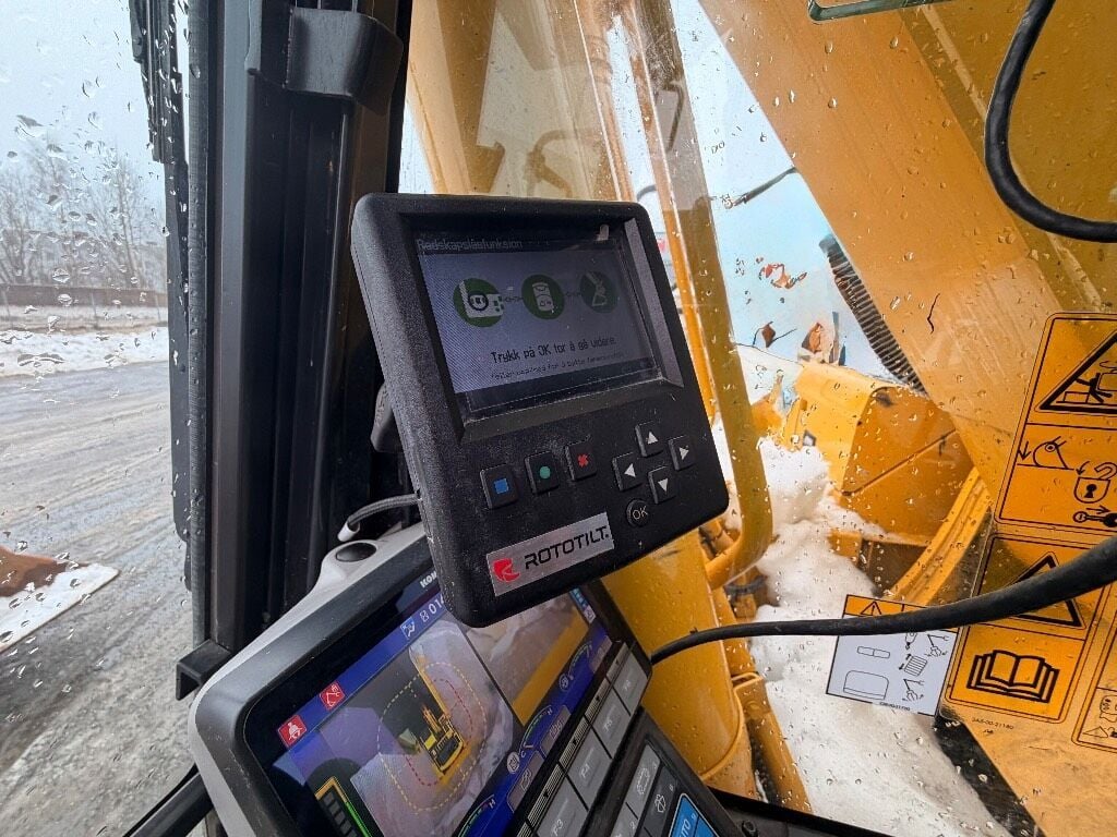 2023 Komatsu PC290LC-11 Crawler Excavator