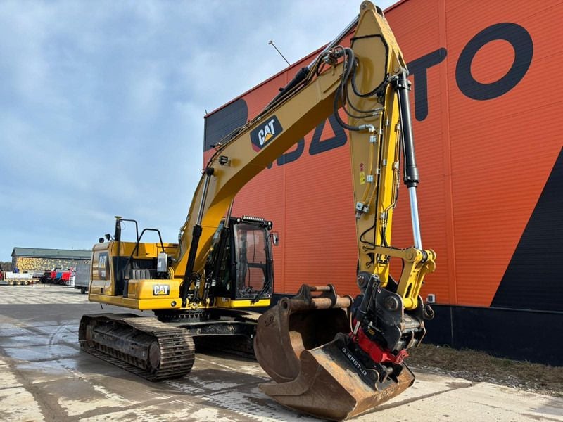 Caterpillar 320 2 Buckets / 3D / Tiltrotator / AC / Central Lubrication (2018)