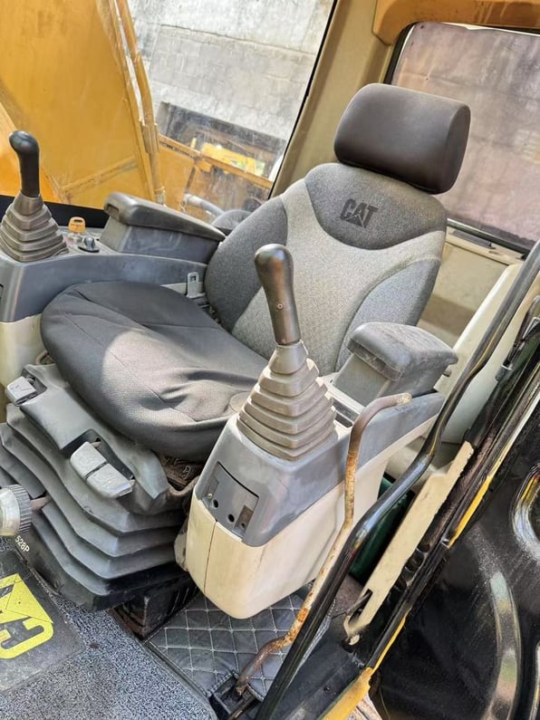 2018 Caterpillar 320CL Crawler Excavator