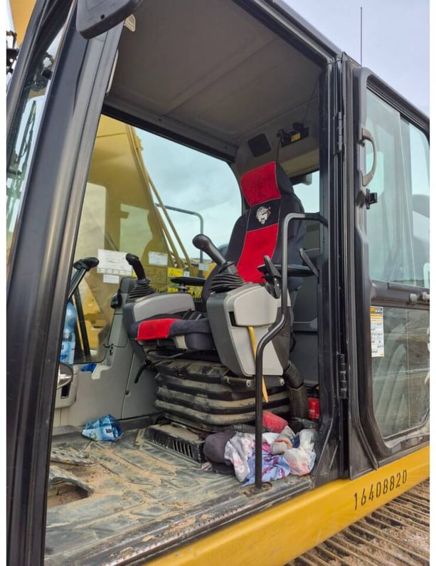 2016 Caterpillar 323FL Crawler Excavator