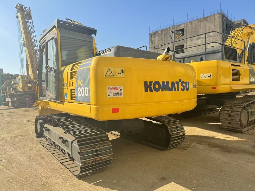 2018 Komatsu PC200-8 Crawler Excavator