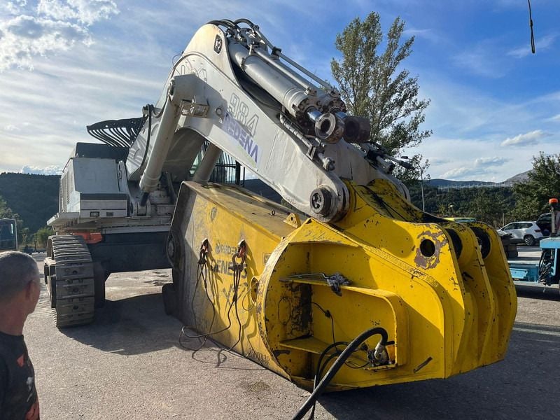 2002 Liebherr R984C Crawler Excavator