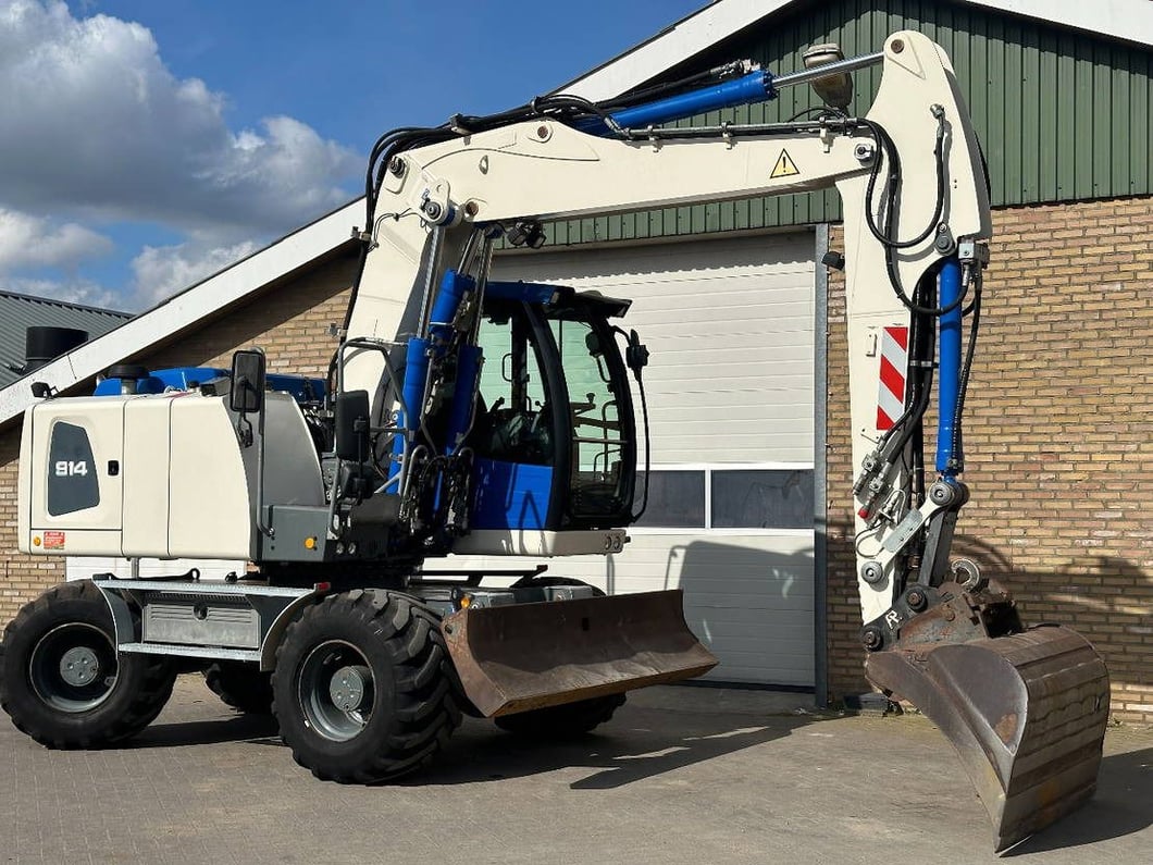 2015 Liebherr A914 Wheel Excavator