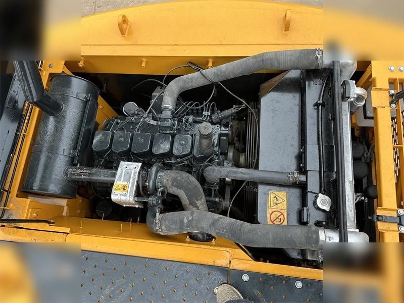 2020 Hyundai R220LC-9S Crawler Excavator