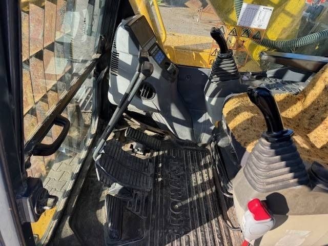 2006 Komatsu PC210LC-8 Crawler Excavator