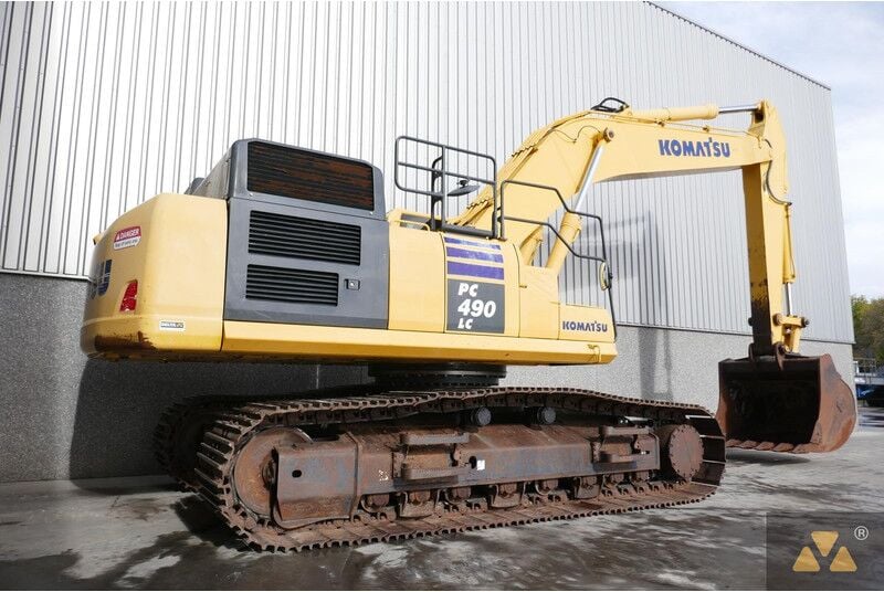 2017 Komatsu PC490LC-11 Crawler Excavator