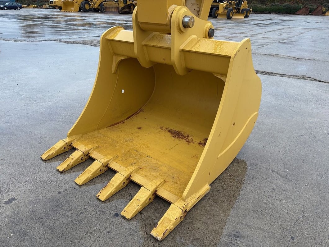 2020 Caterpillar 390F Crawler Excavator
