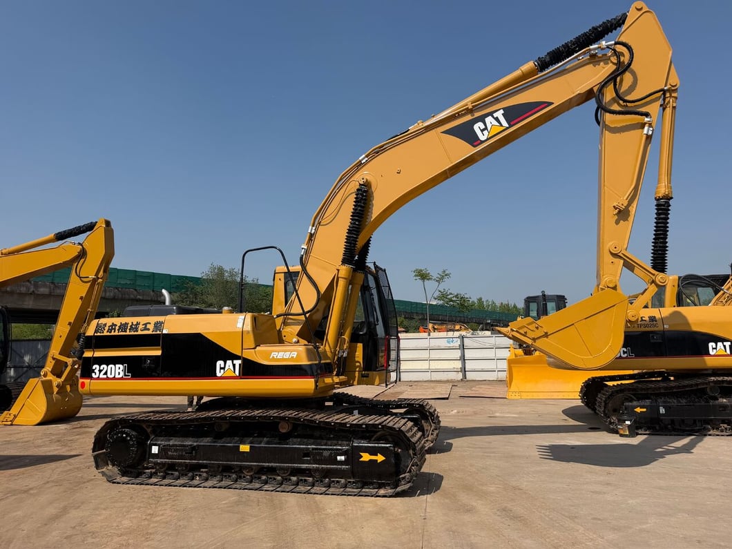 2017 Caterpillar 320BL Crawler Excavator