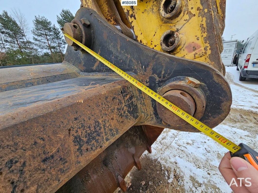 2011 Komatsu PC210LC-8 Crawler Excavator