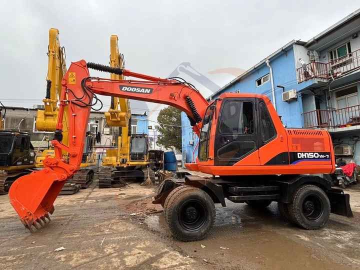 2021 Doosan DH150 Crawler Excavator