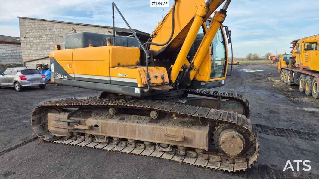 2015 Hyundai R330LC-9A Crawler Excavator