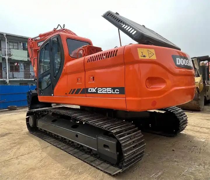 2016 Doosan DX225LC Crawler Excavator