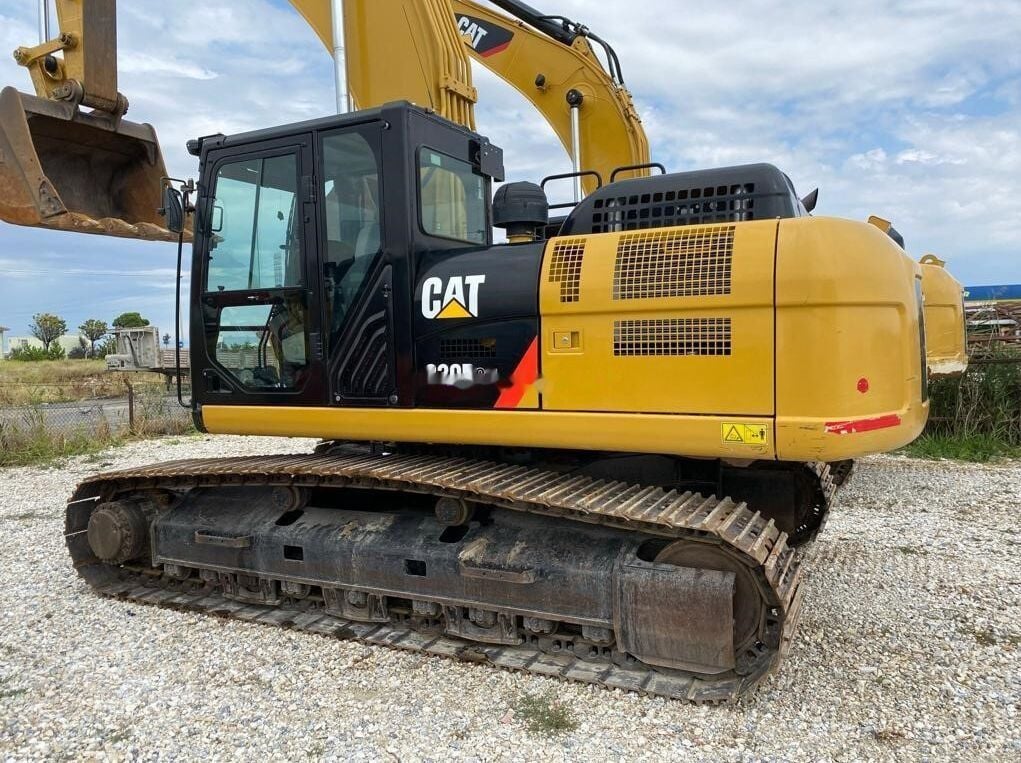 2020 Caterpillar 330D2L Crawler Excavator