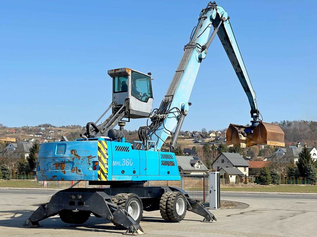 2011 Terex MHL360 Material Handler