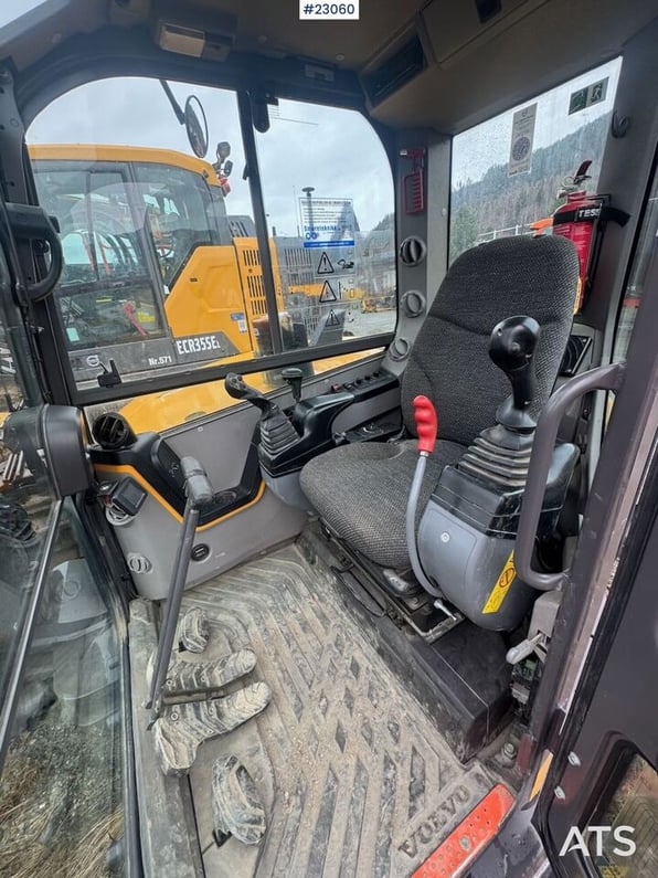 2022 Volvo ECR88D Crawler Excavator