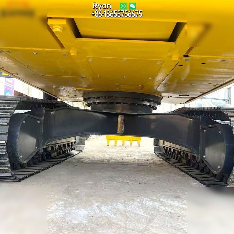 2020 Komatsu PC220-8 Crawler Excavator
