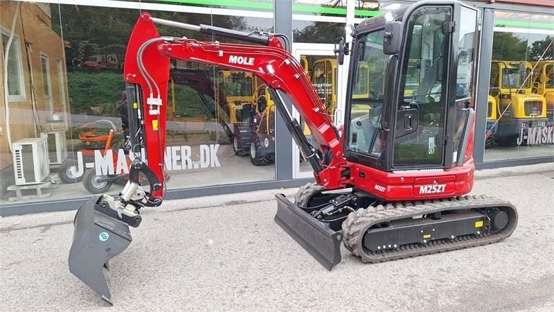 Mole M25 Mini Excavator