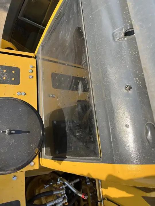 2020 Komatsu PC200-8 Crawler Excavator