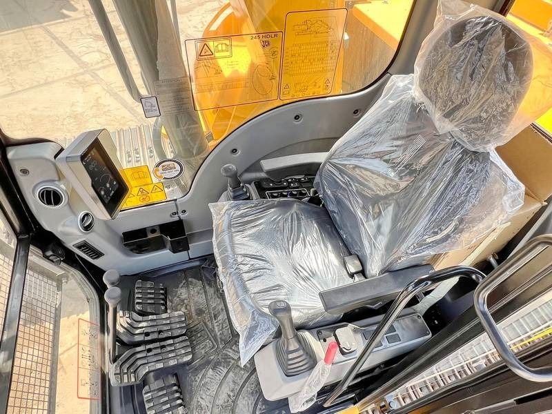 2025 JCB 245 HDLR