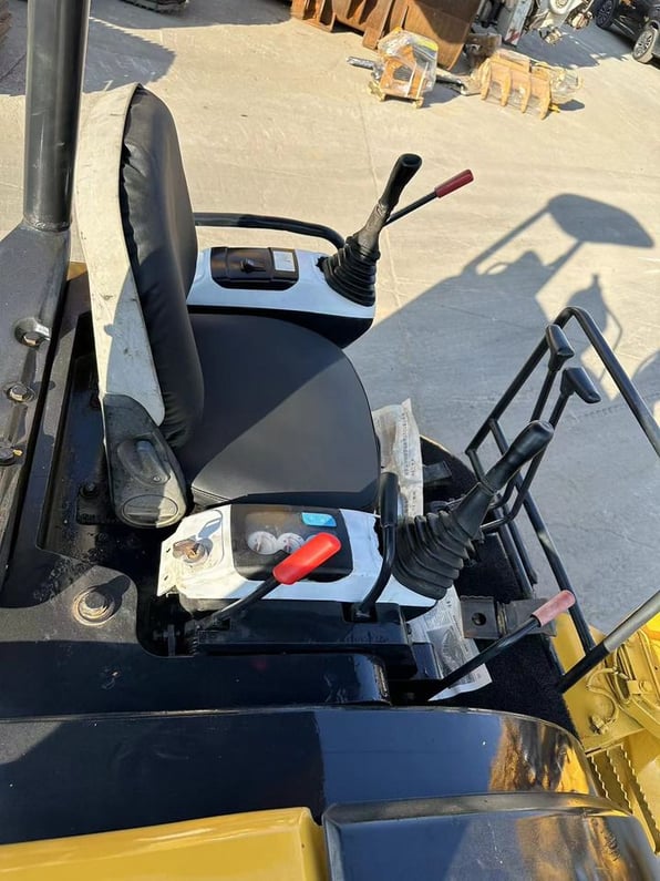 2015 Komatsu PC40MR Mini Excavator
