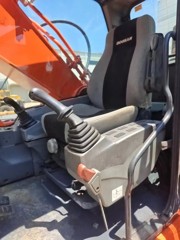 2020 Doosan DX300LC-9C Crawler Excavator