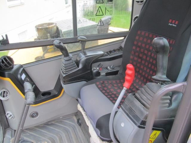 2019 Volvo ECR88D Mini Excavator