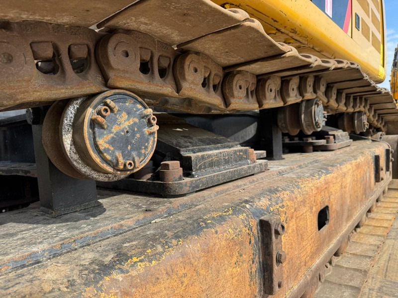 2018 Caterpillar 352F Crawler Excavator