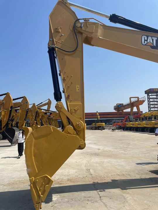 2023 Caterpillar 330GC Crawler Excavator