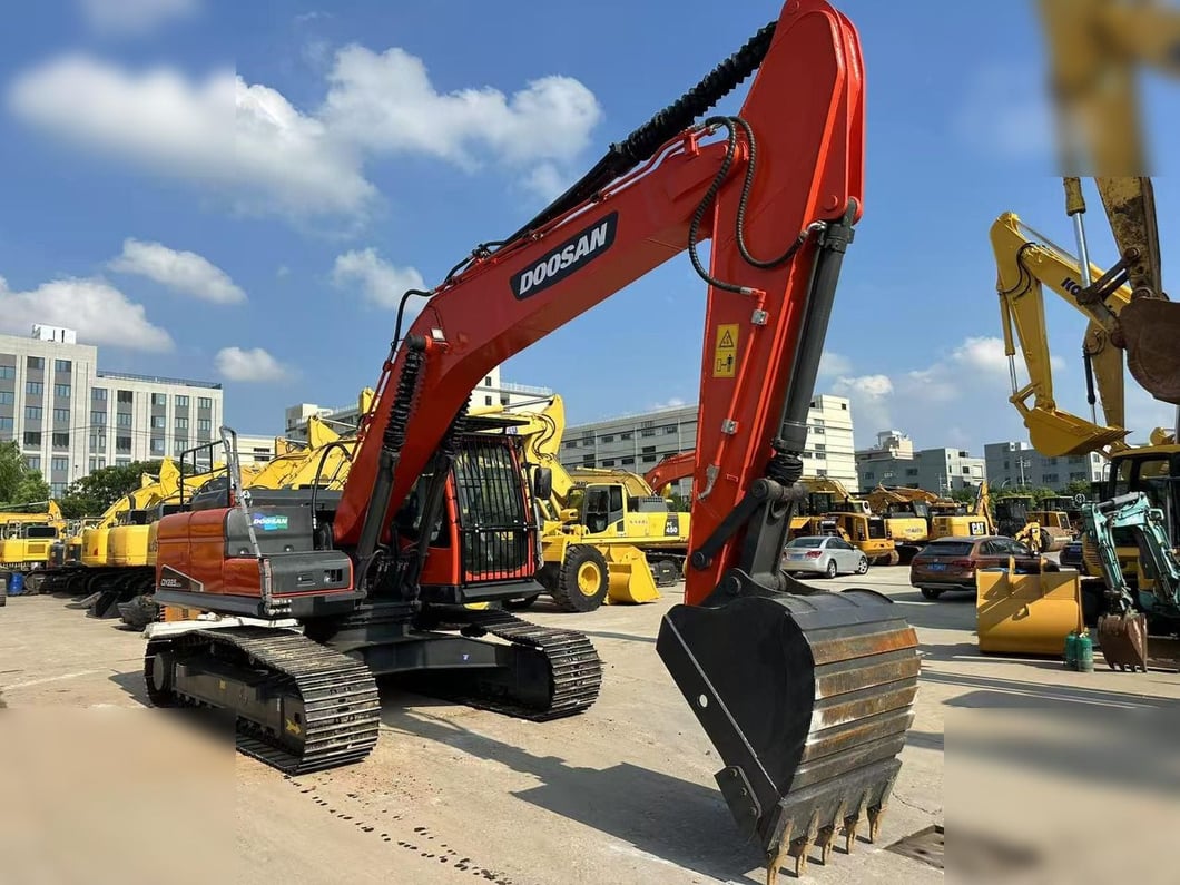 2020 Doosan DX225LCA Crawler Excavator