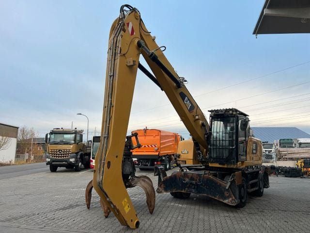 2018 Caterpillar MH3024 Material Handler
