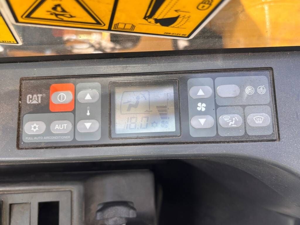 2017 Caterpillar MH3022 Material Handler