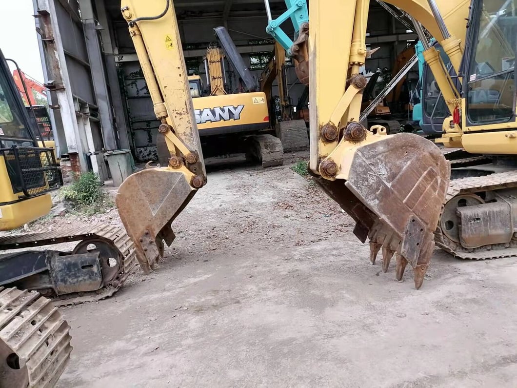 2023 Komatsu PC110-7