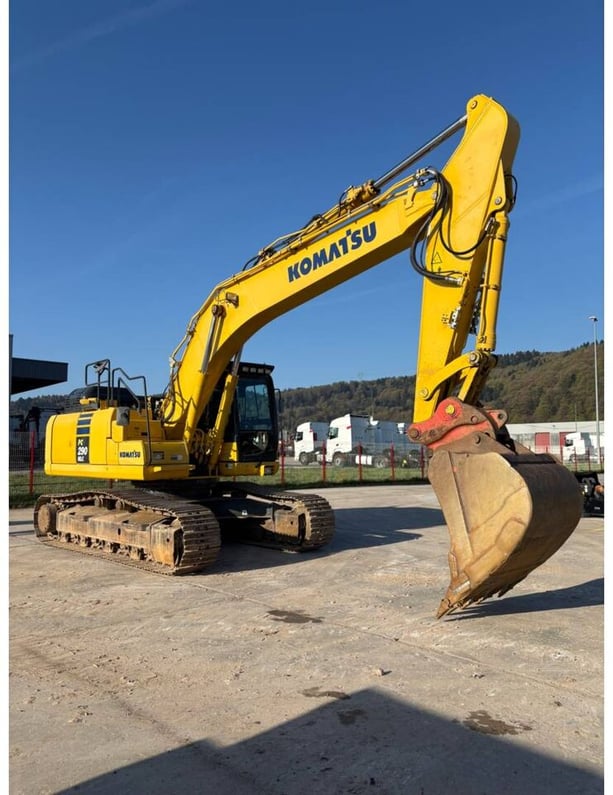 2018 Komatsu PC290NLC Crawler Excavator