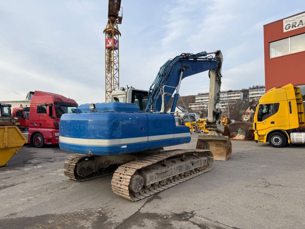 2011 Komatsu PC210LC-8 Crawler Excavator
