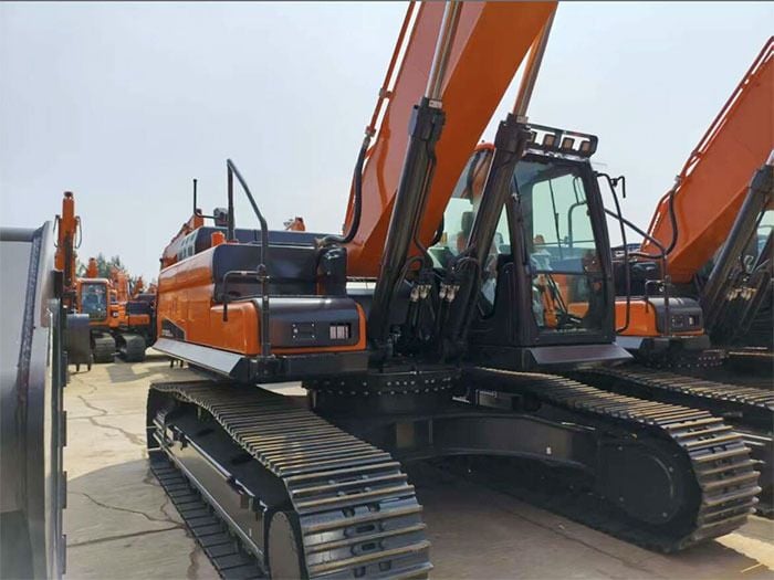 Develon DX360LCA-7B Crawler Excavator