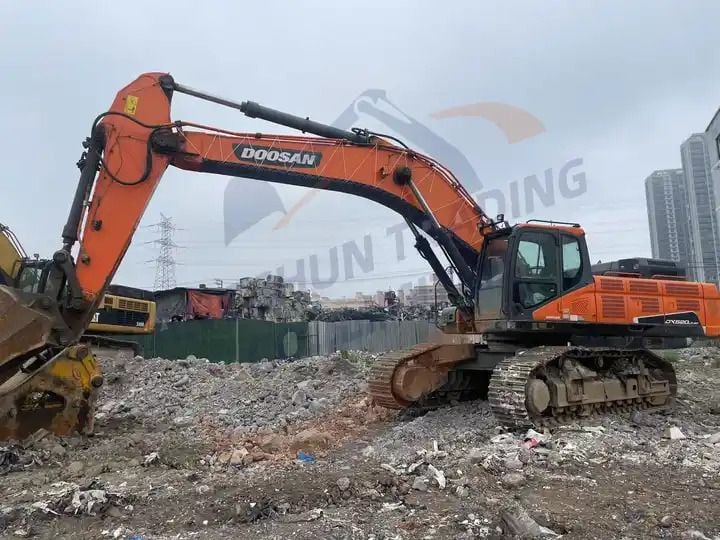 2020 Doosan DX520LC Crawler Excavator