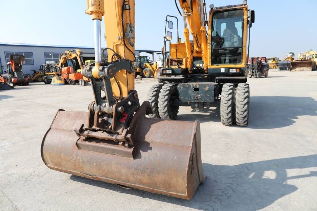 2015 Hyundai R140W-9A Wheel Excavator