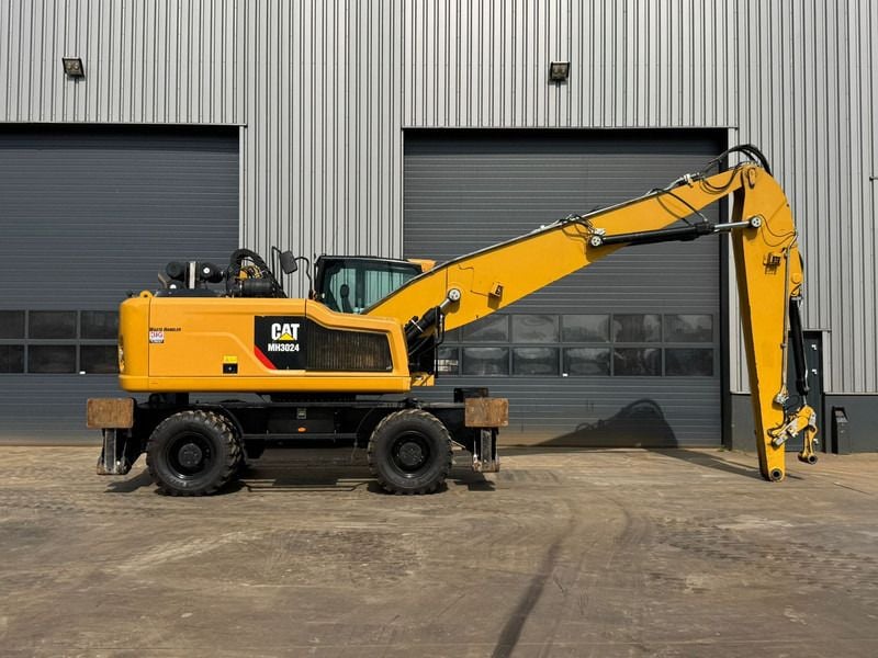 2019 Caterpillar MH3024 Material Handler