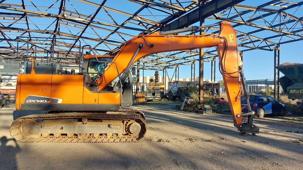Doosan DX140LC-5 Crawler Excavator