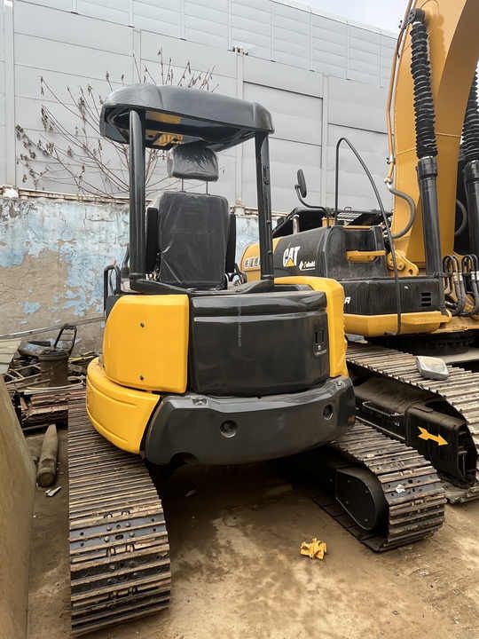 2016 Komatsu PC35MR-2 Crawler Excavator