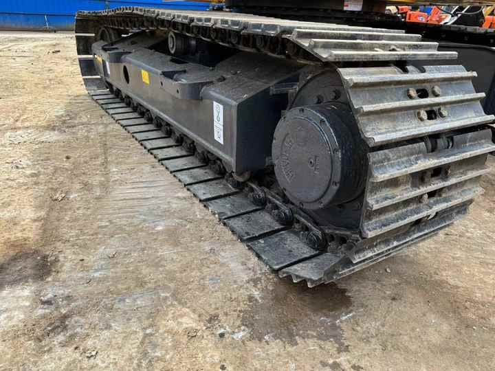 2018 Komatsu PC220-8 Crawler Excavator